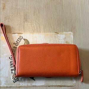Things Remembered Vintage Orange Wristlet Leather Wallet, genuine leather, EUC